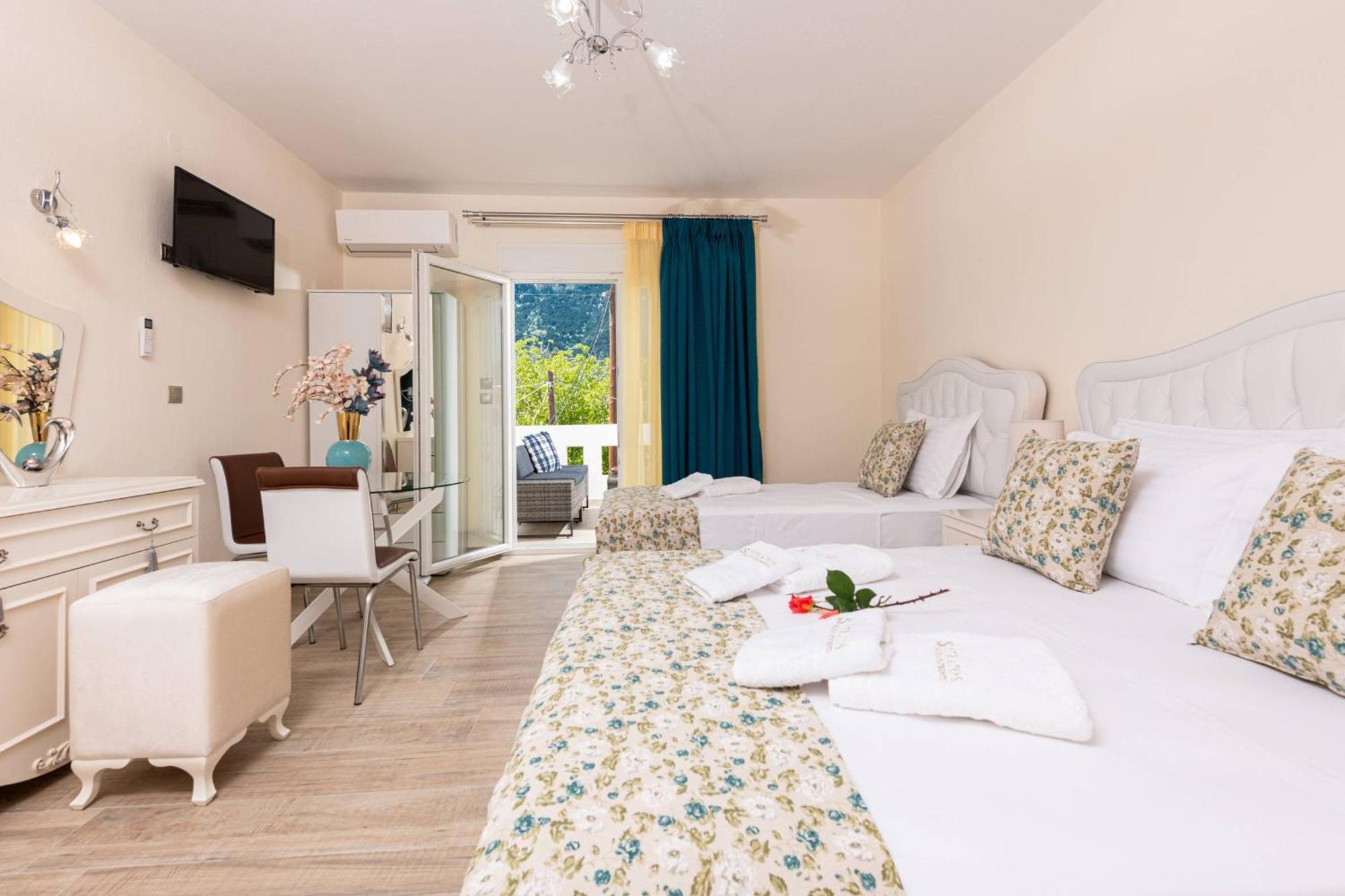Stratos Deluxe Apartments Skala Potamia  Pokoj fotografie